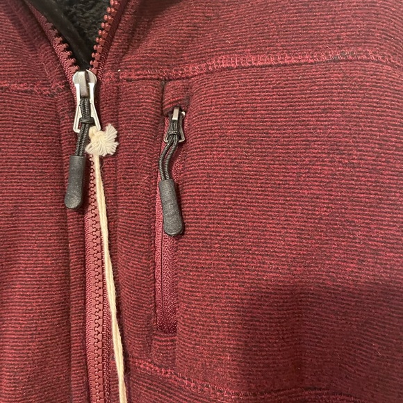 NWT maroon weatherproof vintage zip up with faux fur inside. - Picture 6 of 9